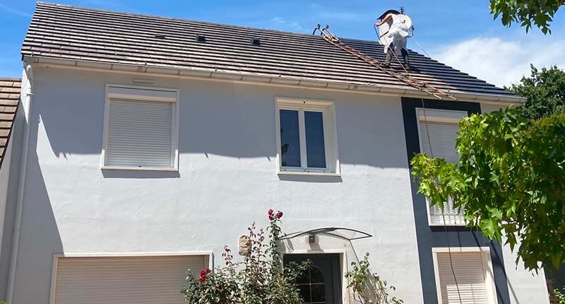 Hydrofuge sur toiture ardoise - Ouest Habitat Couverture - Couverture, couvreur à Nantes (44)