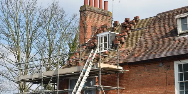 reparation-toiture-depannage-urgence-reparer